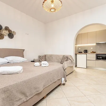 Sweet Harmony * Naxos City